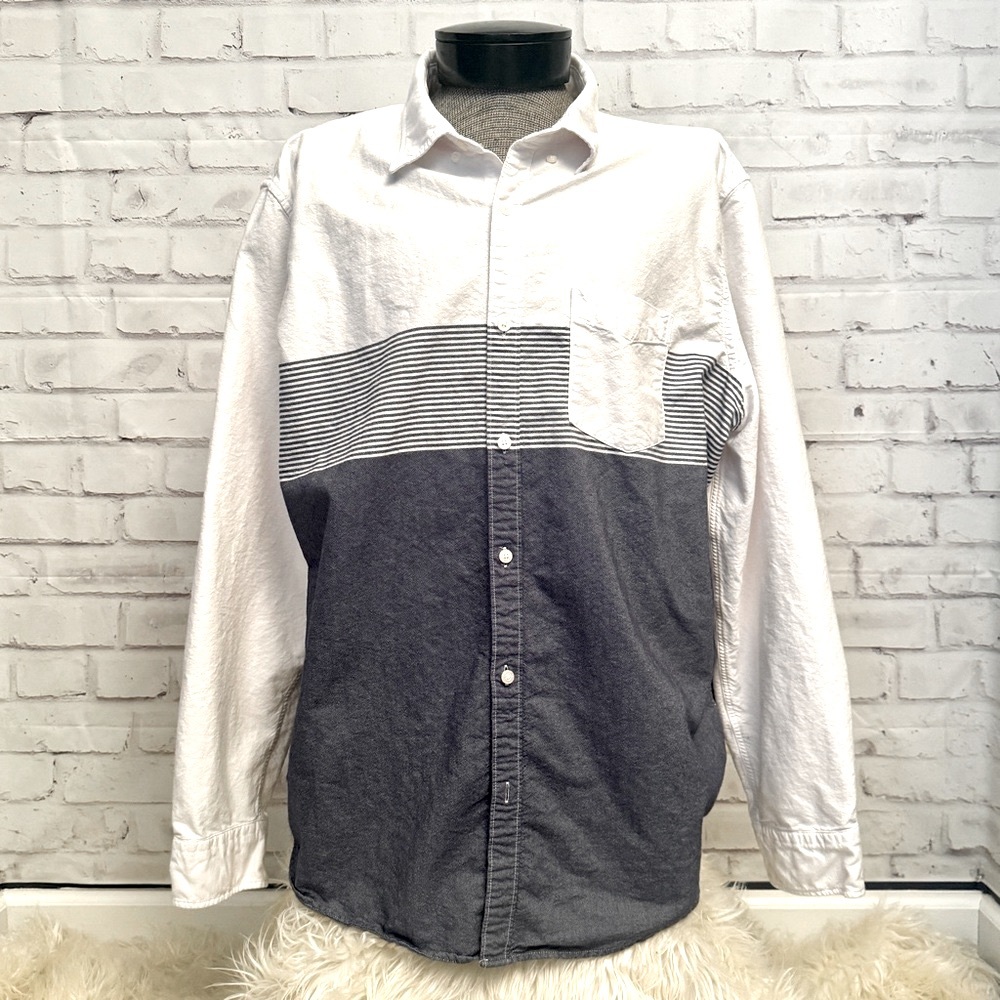 American Eagle Button Up Shirt